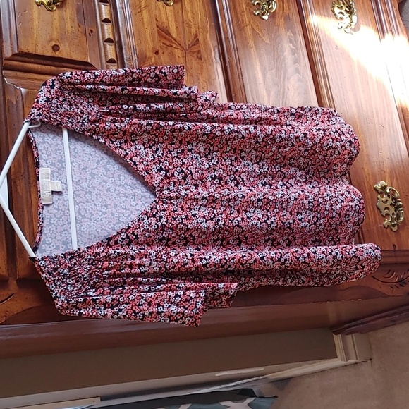 MICHAEL Michael Kors Tops - MICHAEL KORS Short Sleeve Floral Top